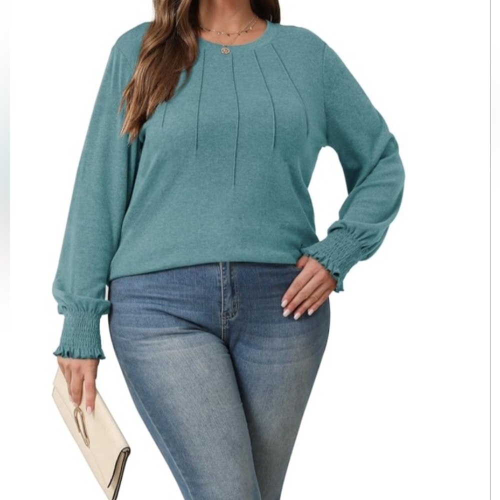 Fantaslook. Green Long Sleeve Top. Size 2X. NWT.